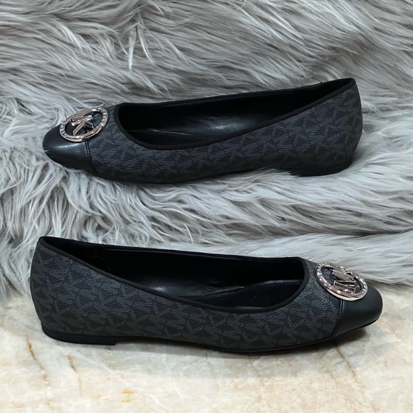 Michael Kors Black & Sliver Logo Ballet Flats - Women - Picture 8 of 12